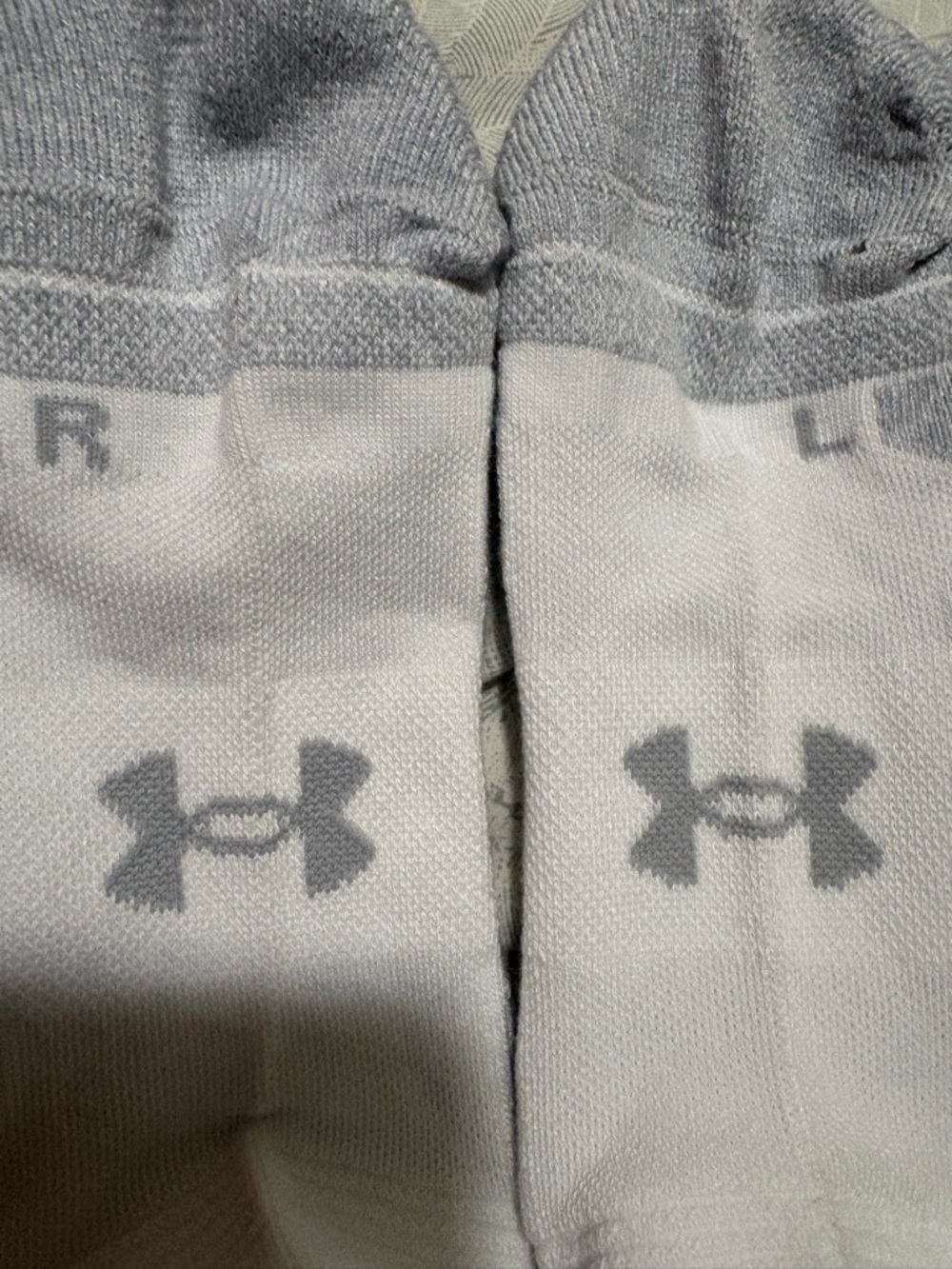 NWOT Under Armour Men’s White & Gray Low-Cut Athletic Socks - 3 Pack - Picture 3 of 6